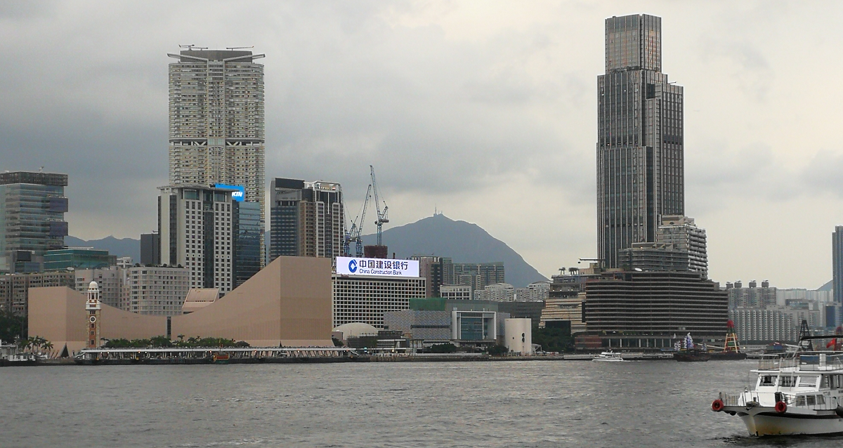 KS體育顯示知識(shí)錦集：如何做好戶外LED顯示屏的日常維護(hù)工作?